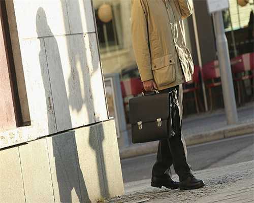 趣味GIF：双人羽毛球原来是这么打的？