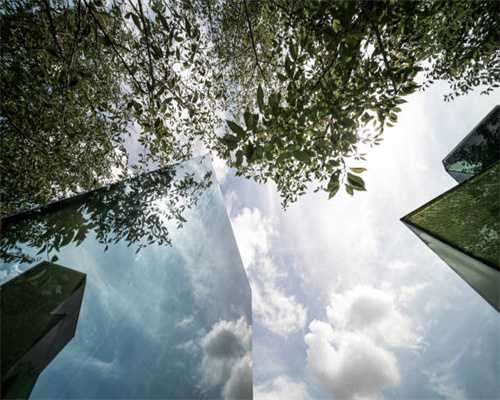 处处都是核辐射，生存游戏《方舟生存进化》畸变有很多变异怪物