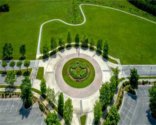 回忆童年的打砖块，现在演变出的地牢弹射