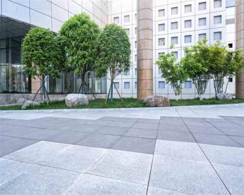 为什么网吧的电脑配置低，速度却比家里电脑还快呢？