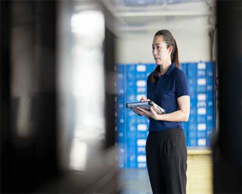 炜你痴，炜你狂，正经游戏人一账号全角色玩转指尖