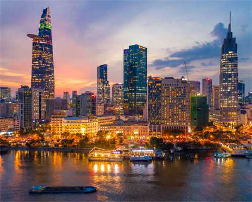 传奇手游：这个版本好玩！《茅山四职业》道士赶尸术可以召唤BOSS